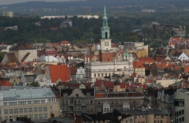Budżetowej dziury Poznaniowi raczej nie uda się wypełnić wpływami ze sprzedaży miejskiego majątku.  Coraz trudniej sprzedać  grunty i kamienice