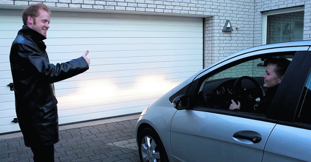 Warto zadbać o właściwe ustawienie świateł w samochodzie