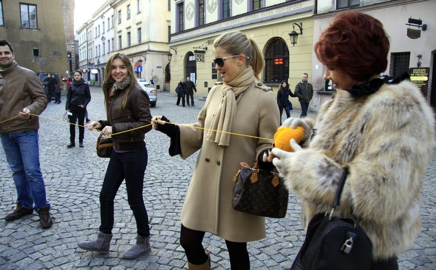 Lublin: W dniu wyborów zapraszali do kręgu życzliwości