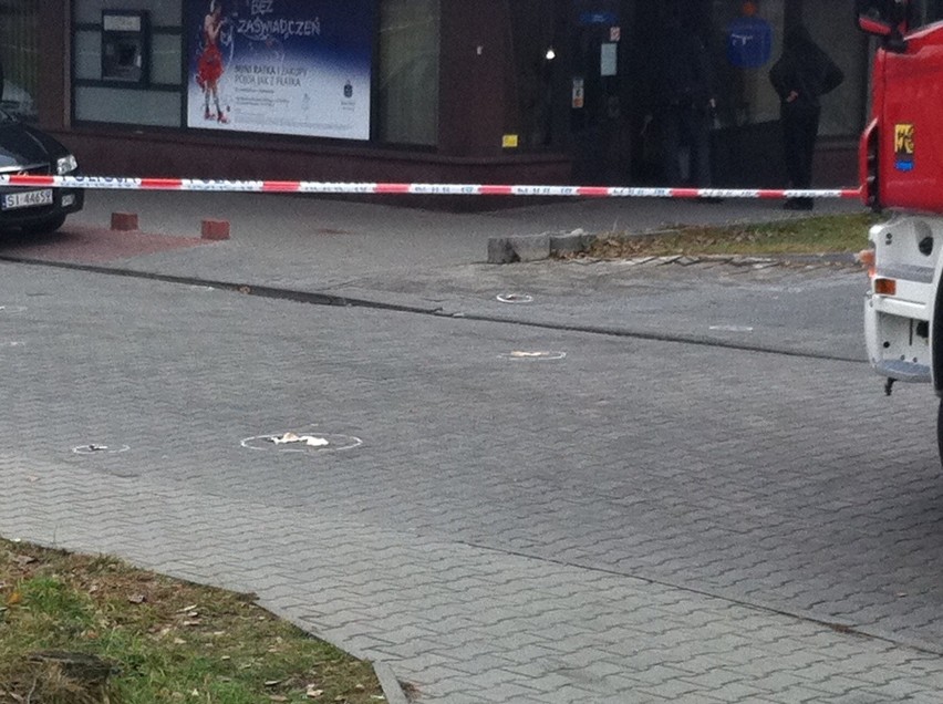 W Katowicach trwa obława po napadzie na bank na Tysiącleciu [ZDJĘCIA][AKTUALIZACJA]
