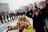 Flashmob w Gliwicach: Studenci Politechniki tańczyli Tunak Dance [ZDJĘCIA]