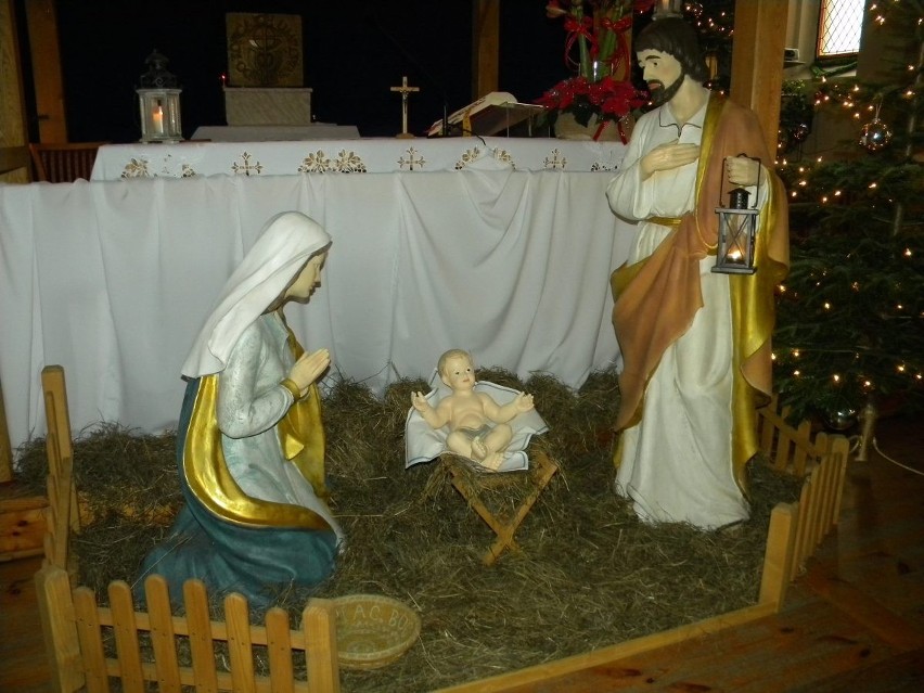 Szopka bożonarodzeniowa w kościele w Krokowej