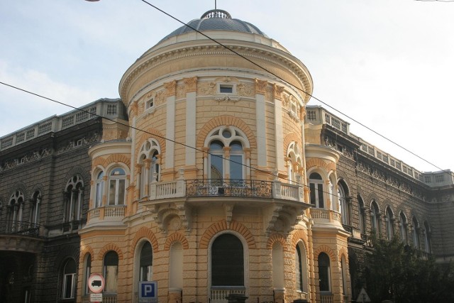 Narożny ryzalit jest odnowiony. Podobnie ma wyglądać reszta pałacu.