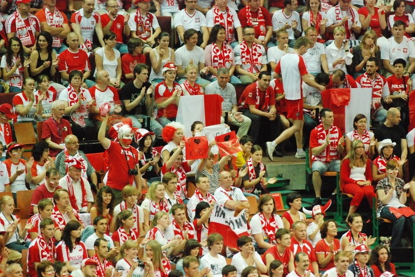Liga Światowa w Katowicach: Kibice na meczu Polska - Brazylia [ZDJĘCIA]