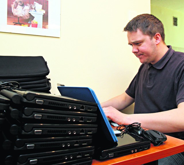 W Psarach od kilku miesięcy radni pracują na laptopach...