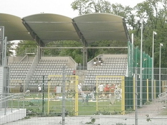 Stadion na którym o godzinie 19 miały w czwartek rozpocząć się mistrzostwa juniorów w łucznictwie