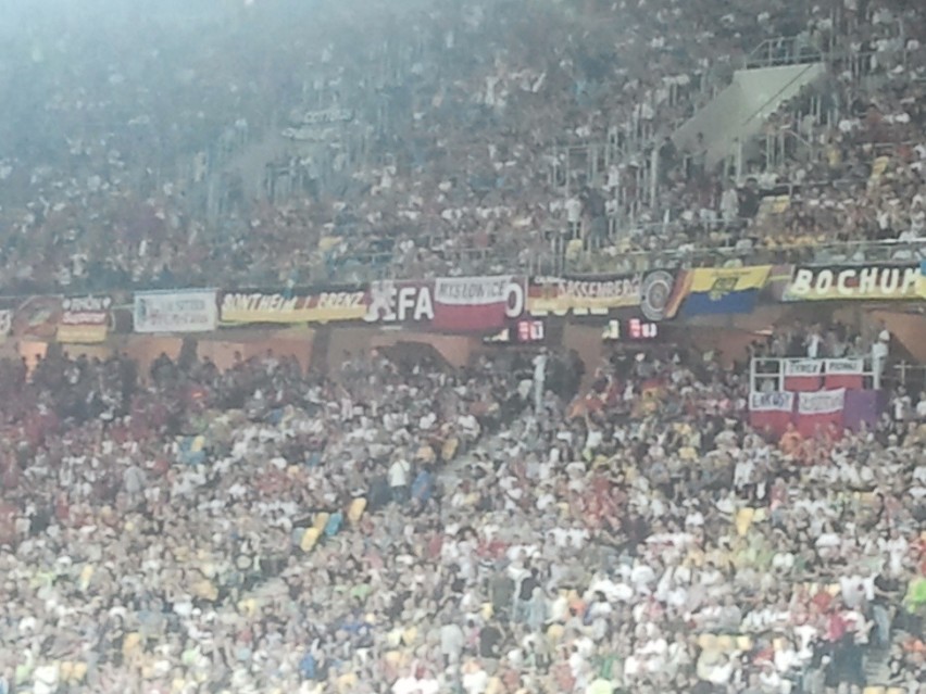 Euro 2012: Po prowokacji Ukraińcy zaostrzają kontrole w strefach kibica