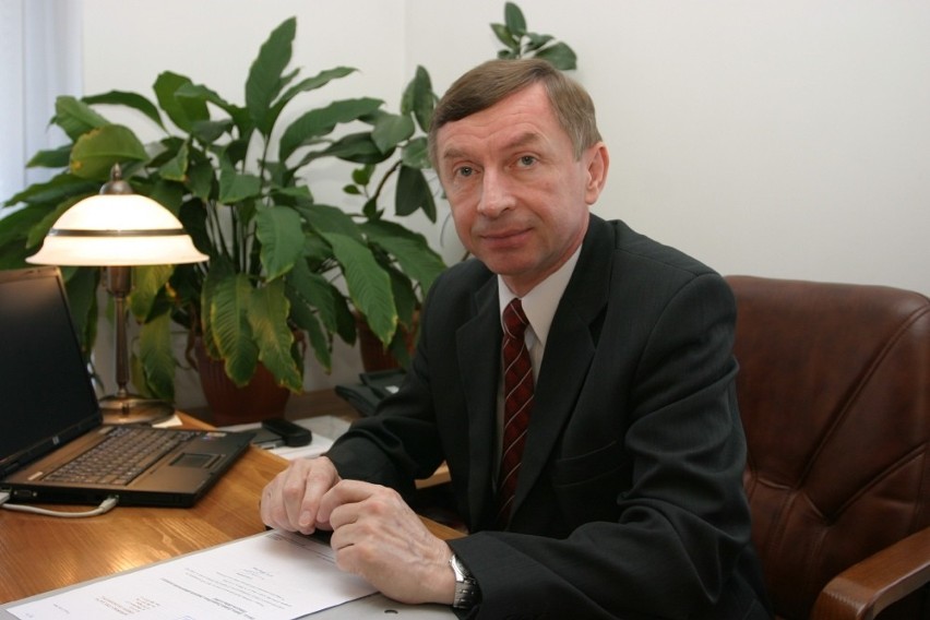za 2000 rok Włodzimierz Ziółkowski, ówczesny prezes...