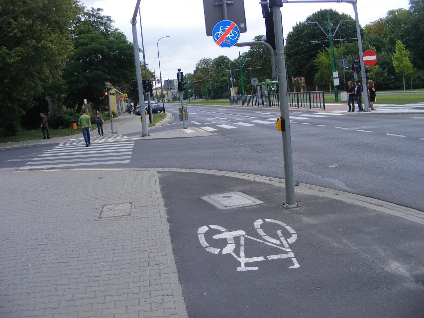 Na Grunwaldzkiej droga rowerowa kończy się na skrzyżowaniu z...