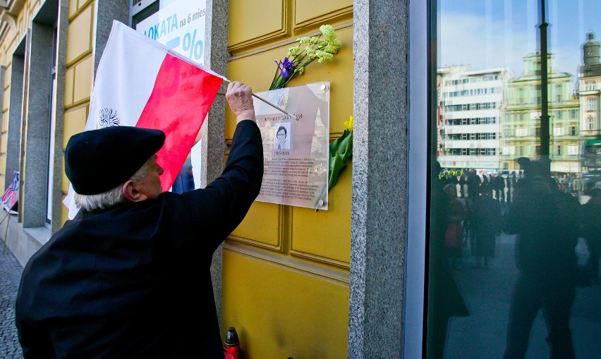 Wrocław: Uczcili pamięć ofiar katastrofy smoleńskiej (ZDJĘCIA)