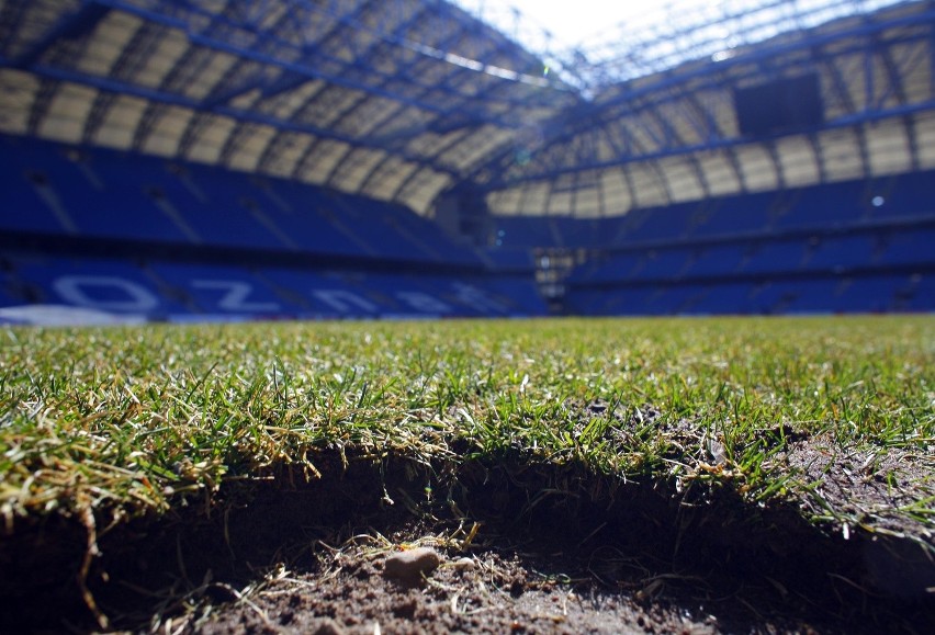 9. Stadion Miejski z fatalną murawą...