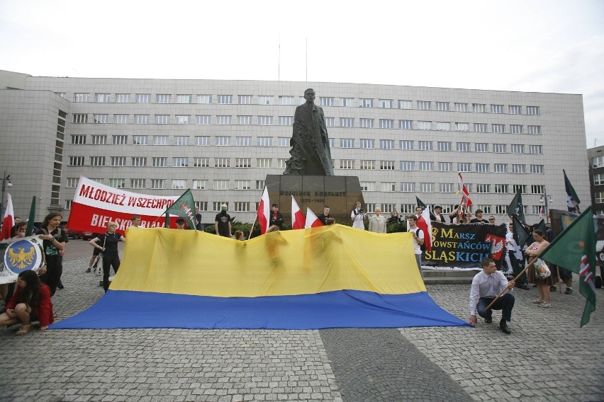 Marsz Powstańców Śląskich w Katowicach