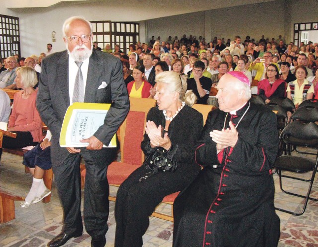 Krzysztof Penderecki był owacyjnie witany w kościele w Jastrzębiej Górze