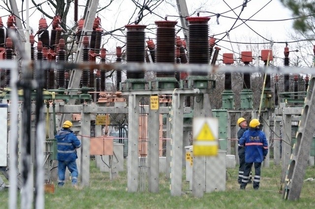 Mężczyzna poparzony został na terenie podstacji energetycznej przy Świtezianki w Łodzi.