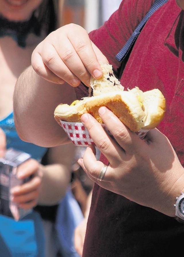 Brak czasu i chęci sprawia, że wybieramy szybkie jedzenie na wynos