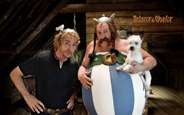 Asterix i Obelix mieszkają razem. I to jeszcze z pieskiem