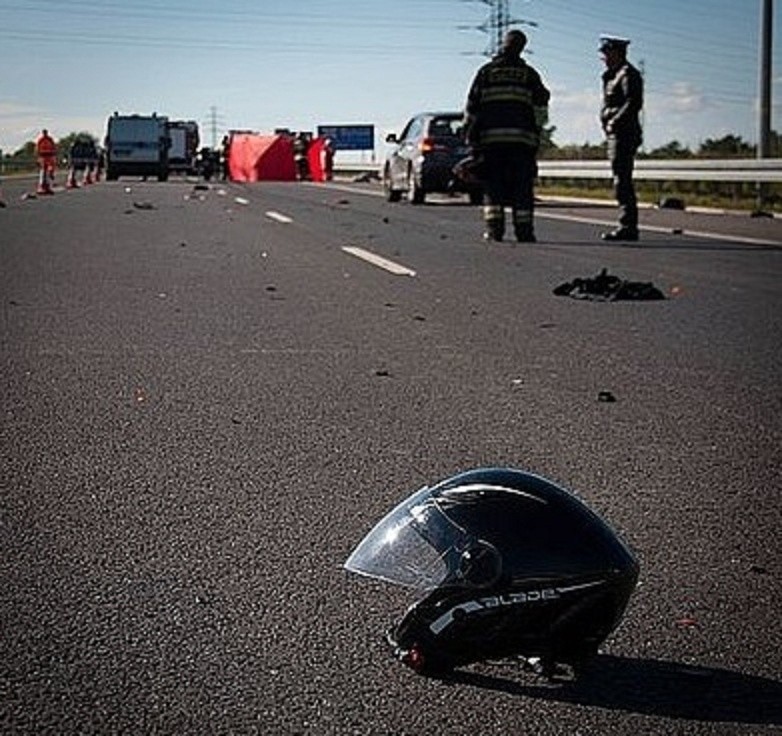 Tragiczny wypadek na A1 w Bytomiu. Zginęło dwóch motocyklistów [ZDJĘCIA i WIDEO]