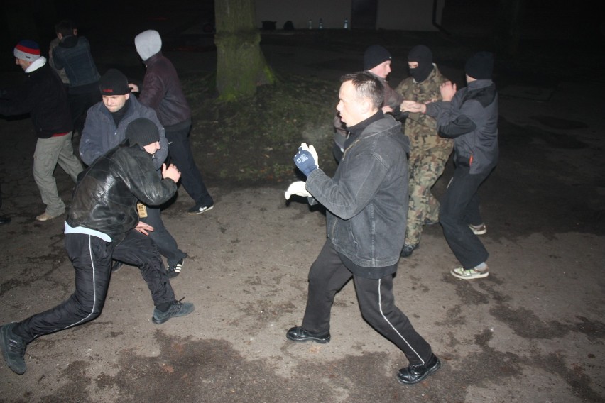 Krav Maga w Zawierciu: Szkolenie w parku miejskim im. Adama Mickiewicza [ZOBACZ ZDJĘCIA]