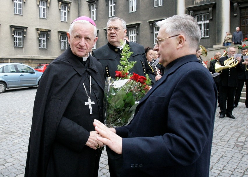 Arcybiskup Damian Zimoń żegna się z wiernymi [ZDJĘCIA]