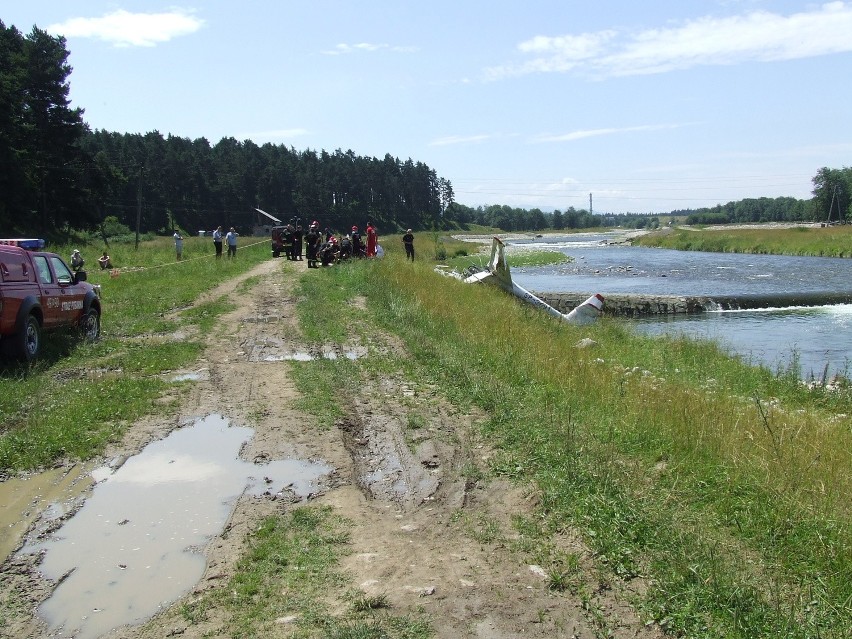 Wypadek szybowca Nowy Targ: dwie osoby nie żyją [ZDJĘCIA]