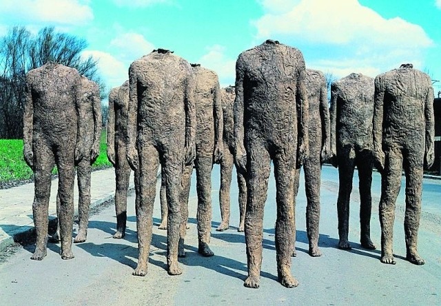 "Tłum" (1986-1994) Magdaleny Abakanowicz będzie jednym z eksponatów galerii