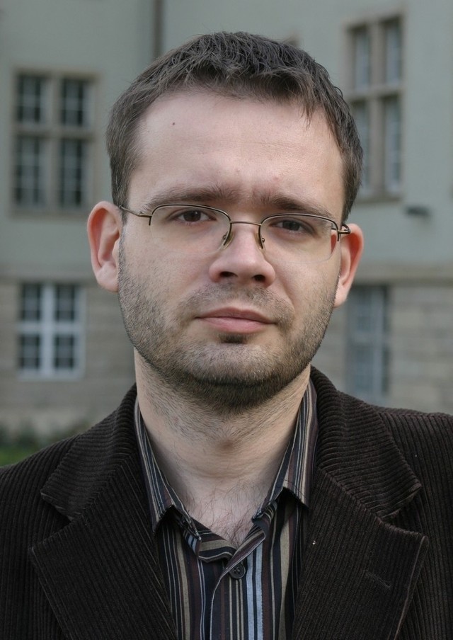 - Autobusy na wodór wyjadą a ulice najszybciej w przyszłym roku, a najdalej w 2012 - mówi Paweł Czuma