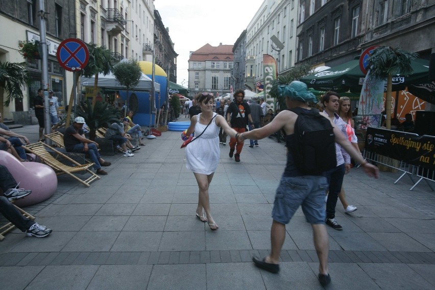 Katowice: Mariacka jak Hawaje. W piątek było gorąco i egzotycznie [ZDJĘCIA]