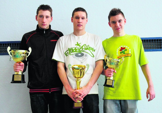 Najlepsi zawodnicy w kategorii open: od lewej Adam Dubiel, Jan Kotowicz i Adrian Biaduń