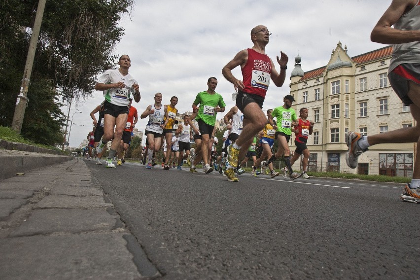 Zakończył się Maraton Wrocław. Nie wszyscy dobiegli do mety (ZDJĘCIA, RELACJA NA ŻYWO)