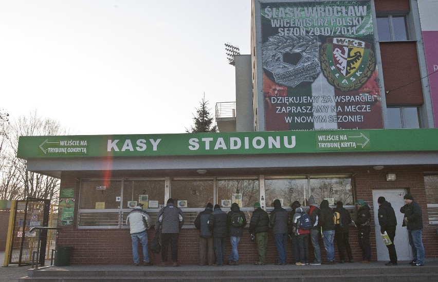 Piłka nożna: Ruszyła sprzedaż biletów na mecze na Pilczycach