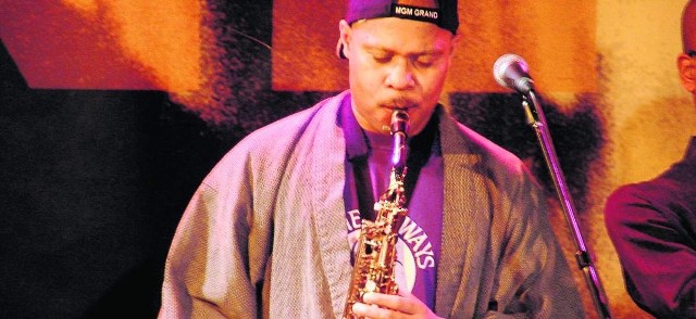 Steve Coleman osobiście nie nazywa swojej muzyki jazzem. Woli określenie "spontaniczna kompozycja". Też ładne!