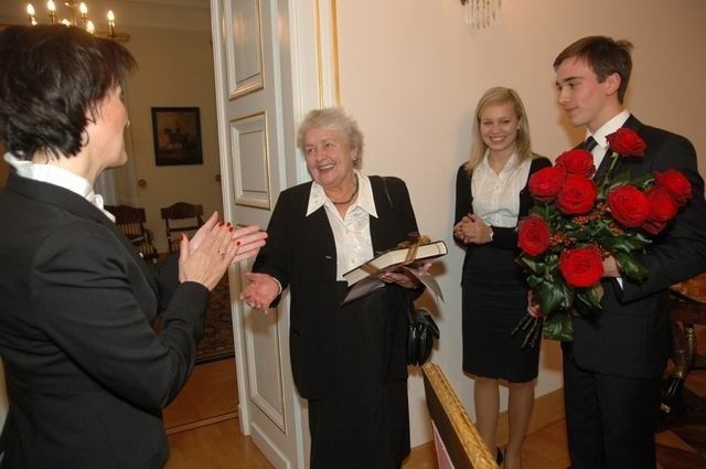 Uczniowie II LO w Poznaniu byli gośćmi matki prezydenta RP