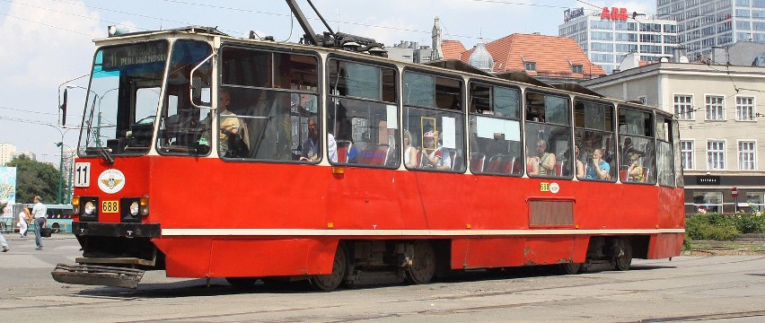 Podstawowy dzisiaj wagon Tramwajów Śląskich 
 - model 105 N