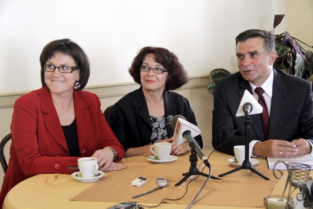 Małgorzata Sadurska, Elżbieta Kruk i Lech Sprawka na czwartkowej konferencji
