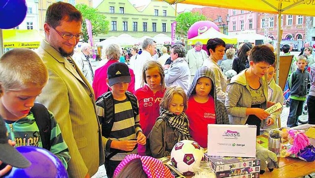 Akcję czytania dzieciom bajek rozpoczęto w Kościerzynie