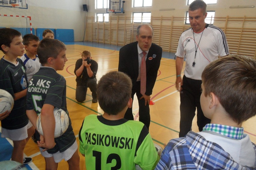 Marszałek Adam Matusziewicz w szkole w Chorzowie