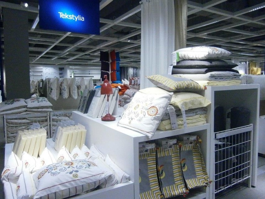 IKEA Katowice po przebudowie - widac nowe oświetlenie...