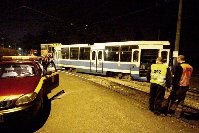 Wrocław: Na Oporowie wykoleił się tramwaj linii nr 20