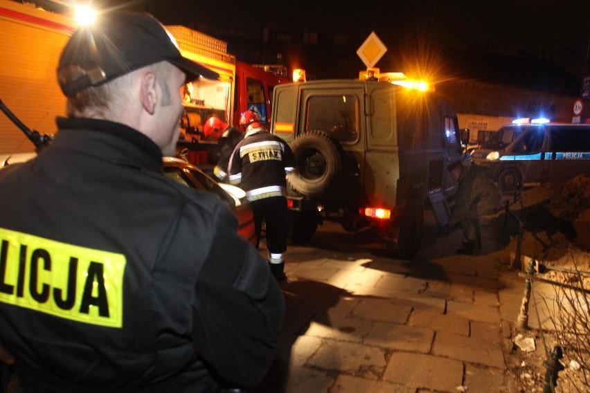 Kraków: ewakuowano 16 osób. Żyli na bombie [ZDJĘCIA, AKT.]