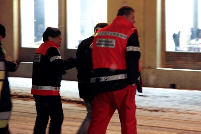 Pijany policjant sprawcą wypadku na skrzyżowaniu Piotrkowskiej i Rewolucji 1905 roku