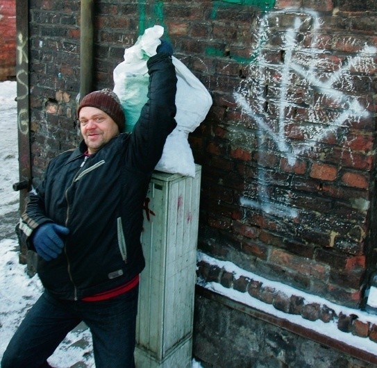 Piotr Bończyk robi wszystko, aby przetrwać ciężką zimę