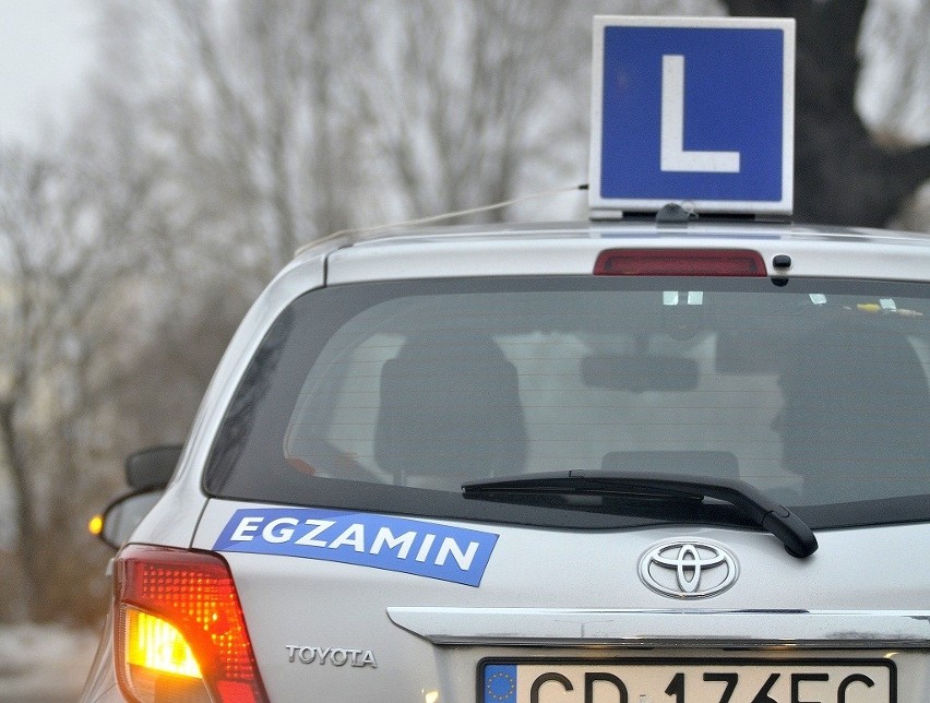 Nowe egzaminy na prawo jazdy 2013. Teoretyczne testy zdaje 1 na 5 kandydatów 