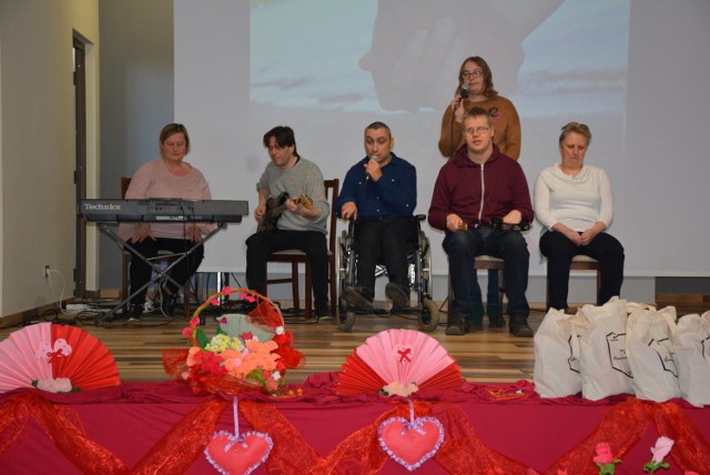 Przegląd artystyczny osób niepełnosprawnych w Krzywiniu