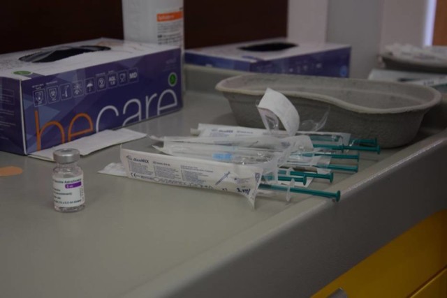 Sieradzki szpital ma prawie 1.800 dawek szczepionek na koronawirusa
