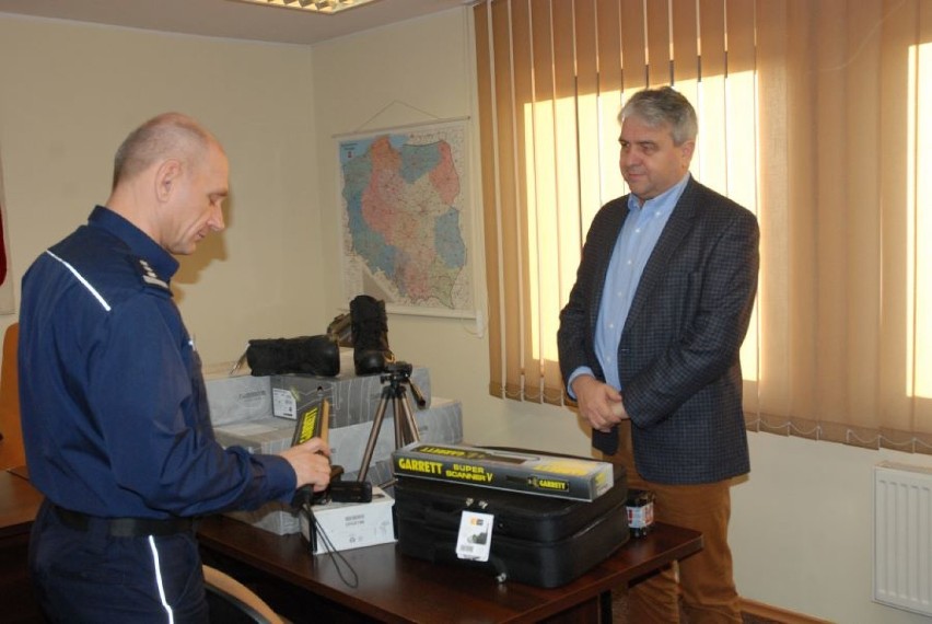 Nowy sprzęt trafił do policjantów z Komendy Powiatowej Policji w Ostrowie Wielkopolskim