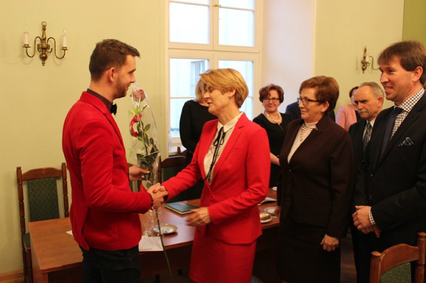 Radni podziękowali za współpracę Łukaszowi Durajskiemu