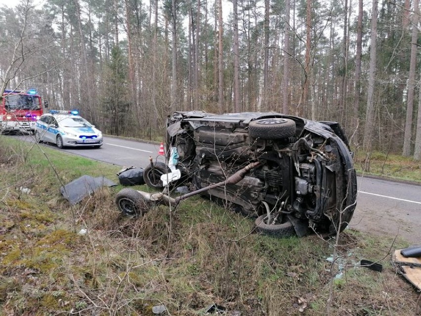 Wypadek w Wielkiej Piaśnicy. 23-letni kierowca trafił do szpitala| ZDJĘCIA