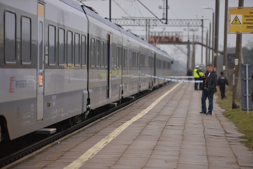 Pociąg relacji Łódź - Gdynia śmiertelnie potrącił 70-latkę we Włocławku. Są opóźnienia [zdjęcia]