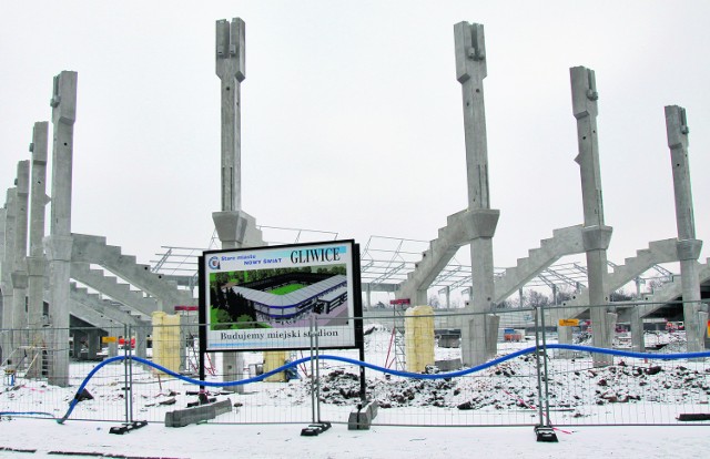 W Gliwicach powstaje nowoczesny stadion Piasta. Tak wczoraj wyglądał obiekt na Okrzei