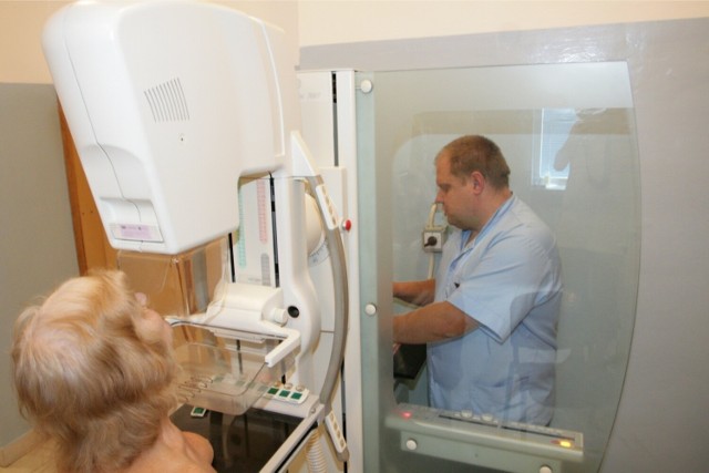 MZOZ we Włocławku wzbogacił się o nowy mammograf. Kobiety będą mogły bezpłatnie wykonać badania.